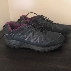 NEW BALANCE Shoes